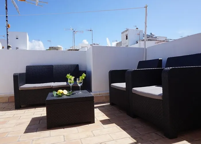 Impluvium Conil-terraza Privada-parking- Mayores De 25 Anos * Conil De La Frontera